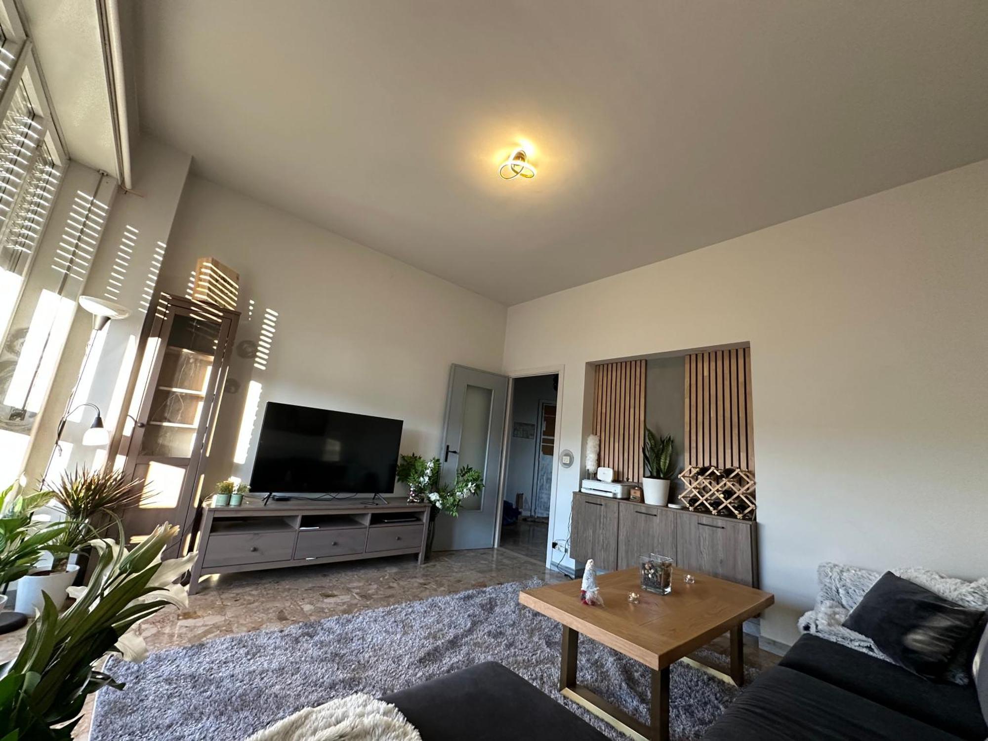 Affordable 3 Roms Appartment With Special Price Summer 2025 Дольяни Экстерьер фото